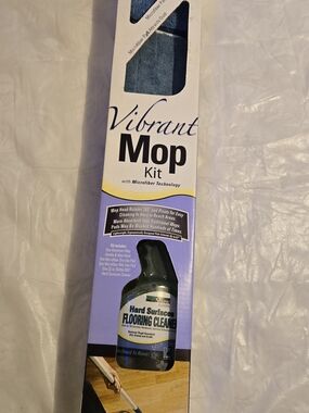 Vibrant Mop Kit in Blue and White